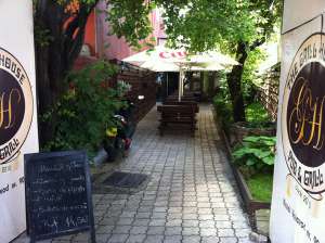 INCHIRIEZ BISTRO,   PUB,   RESTAURANT CU TERASA