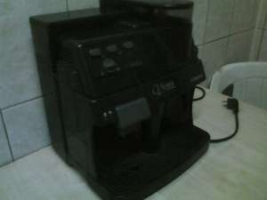 Inchiriez-vand aparate de cafea saeco