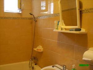 Vand apartament 2 camere finisat
