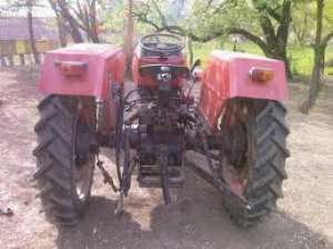 vind tractor u445