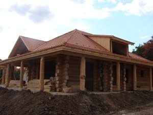 cabane din bustean, lemn rotund necalibrat
