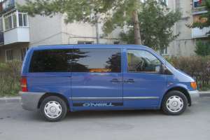vand sau schimb mercedes vito 8 locuri