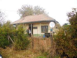 Casa batraneasca de paianta de vanzare in jud Giurgiu
