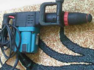 ciocan demolator MAKITA 1400 w
