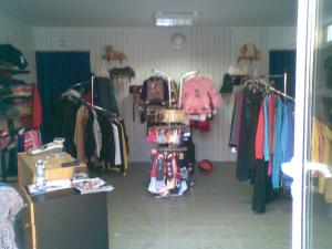 Vand casa P+1 cu 2 magazine
