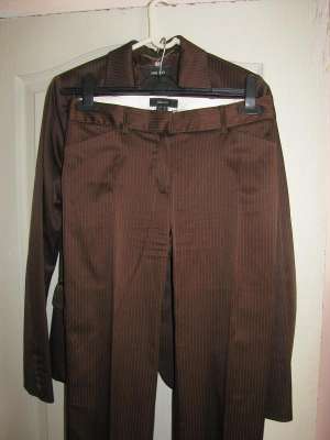 vand 2 rochii de seara,  2 perechi de pantofi zara si musette,  costum Mango,  fusta pnk casual