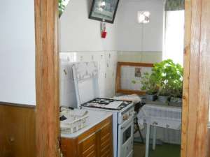 BACAU * VAND APARTAMENT CU 2 CAMERE SEMIDECOMANDATE LA PIATA SUD, 