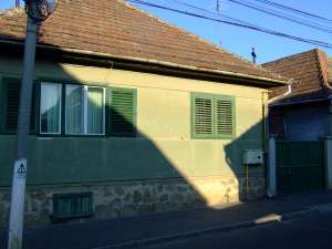 Vand casa zona Trei Stejari