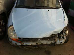 vand ford ka avariat