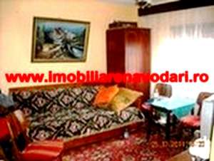 Navodari  casa,   2 decomandate,   zona excelenta