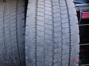 vand 4 anvelope camion tractiune