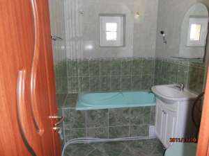 BACAU VAND APARTAMENT CU 2 CAMERE COMPLET RENOVAT,  PE NEAGOE VODA