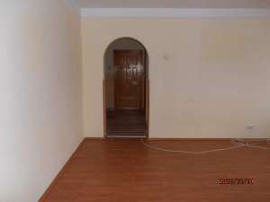 BACAU VAND APARTAMENT CU 2 CAMERE COMPLET RENOVAT,  PE NEAGOE VODA