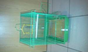 Vand colivie de papagli cu accesorii incluse 40lei