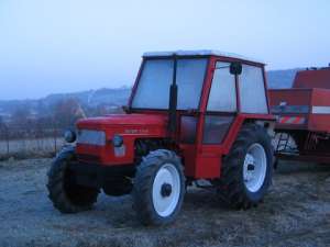 tractor zetor 5748
