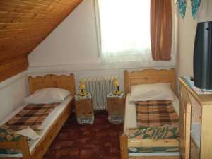 Inchiriere cabana revelon in Apuseni