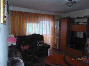 BACAU � VAND APARTAMENT CU 2 CAMERE RENOVAT,   ZONA TIC � TAC, 