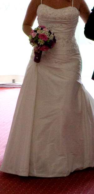 vand rochie de mireasa