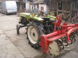 tractorase