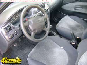 vand  ford escort