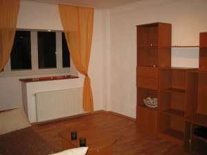 Inchiriez apartament 3 camere Sinaia