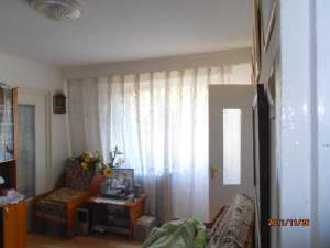 BACAU � VAND APARTAMENT CU 2 CAMERE LA PIATA SUD � CURCANUL DE AUR