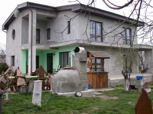 vand casa zona superba