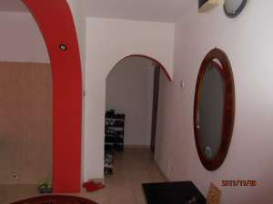 BACAU � VAND APARTAMENT CU 2 CAMERE PE PRIETENIEI,  ETAJ 2, 