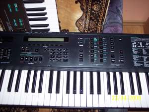 YAMAHA V50