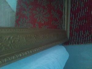 Vand oglinda sculptata cu o vechime de peste 150 de ani dimensiuni 100cm L-80 cm l (intretinuta)