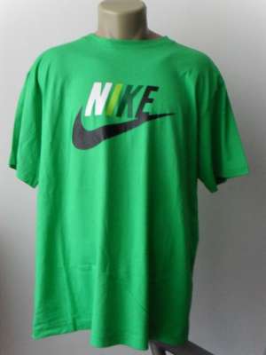 Vand tricouri Nike noi,   originale