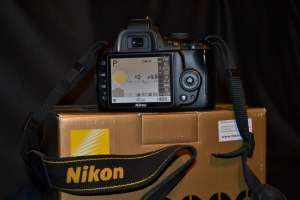 Vand Nikon D3000 dslr pachet intreg