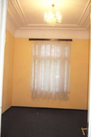 Zona Mosilor,    apartament de inchiriat,    in vila,    parter,    5 camere,    suprafata 150mp