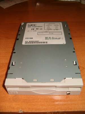VIND ZIP DRIVE ROLAND VA7,  VA76.floppy g1000, g800.