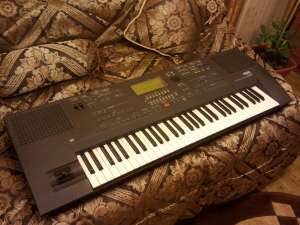 Korg IS 35,  stare de functionare exceptionala + Cutie de protectie TEGO