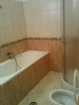 Particular inchiriez cu posibilitate de cumparare,     apartament la casa deosebit de spatios. Apart