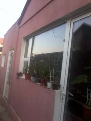 Casa si spatiu comercial de vanzare in Voluntari