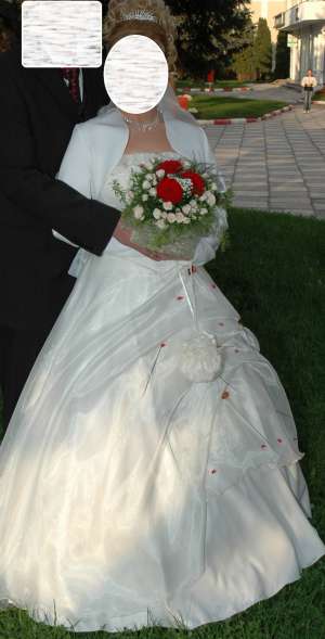 Vand rochie de mireasa