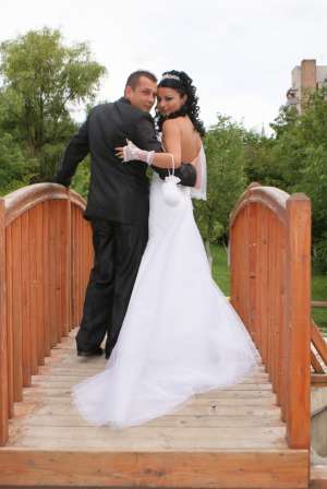 vand rochie de mireasa tip sirena