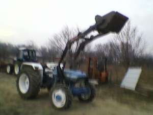 Vind Tractor 4*4 Ford 4610 in 3 Pistone cu Frontal cu Cupa Import