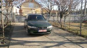 De vanzare opel vectra B . Pret 999 Euro