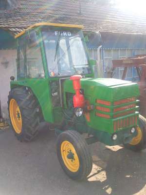 VAND TRACTOR UNIVERSAL U445