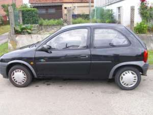 vand stopuri spate opel corsa 1.4 benzina an 1994