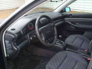 vand aripi audi a4 1.6 benzina an 1996