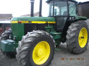 JOHN DEER
