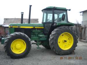JOHN DEER