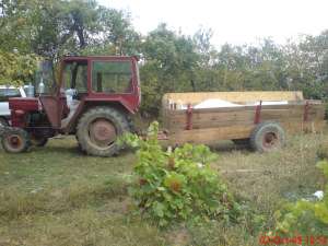 tractor u 445 cu accesorii