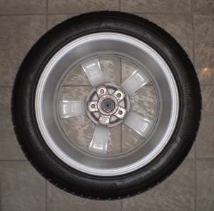 Vand 4 jante AL CMS cu anvelope iarna NOKIAN 17 folosite un sezon