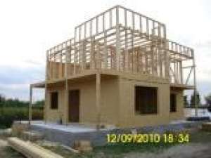 constructii case din lemn