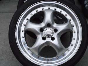 VAND SET JENTI ALIAJ 18